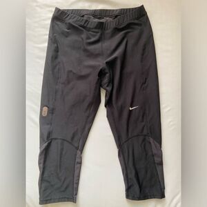 NIKE CAPRI LEGGINGS